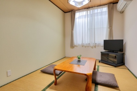 和室6畳（1室／2名定員／布団2枚まで）
