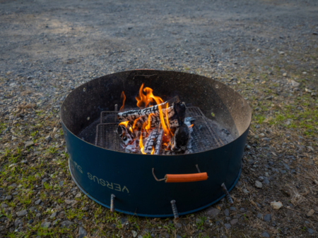 焚火だ、焚火だ、落ち葉焚き、♪