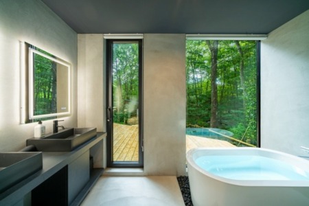 シンプルでお洒落な浴室