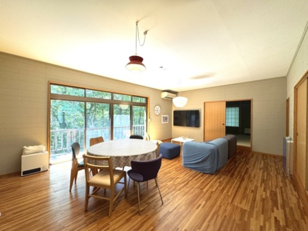 １２人で利用可能なリビング