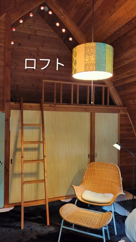ベッドルーム内にロフト